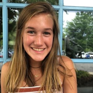 Meet your Posher, Makayla